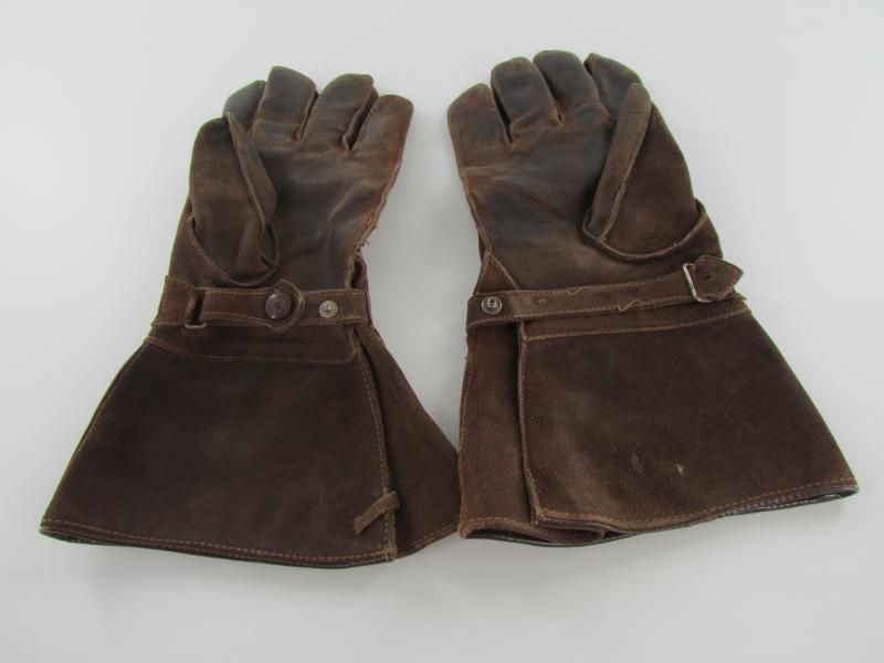 Luftwaffe Pilot Gloves dated 1944 and LBA Marked
