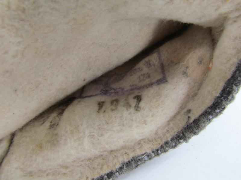 WH/SS Unissued Wintergloves Maker Marked 1942