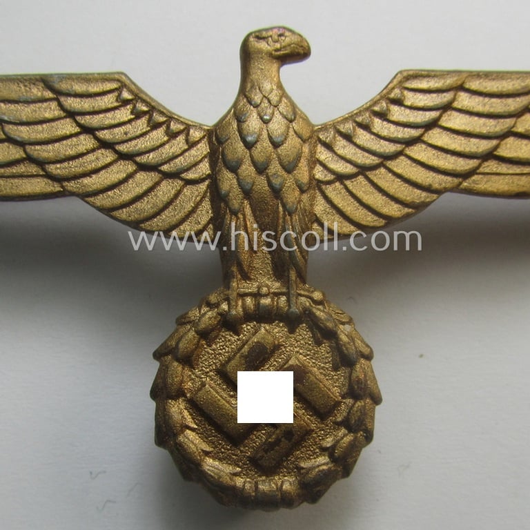 WH (Kriegsmarine) golden-toned breast-eagle as was intended for usage onto the white-coloured, naval-type summer tunics ('Brustadler für Sommerrock der Kriegsmarine')