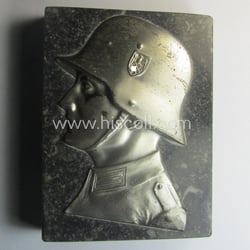 Luxuriously-styled - and with certainty scarcely seen! -...