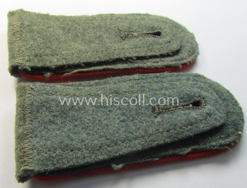 Pair of WH (Heeres) early- (ie. mid-) war-period- (ie. 'M40'- ie. 'M43'-pattern), 'standard-issued' EM-type shoulderstraps as was intended for a: 'Soldat eines (Sturm)Art.-Abtlgs. o. Rgts.'