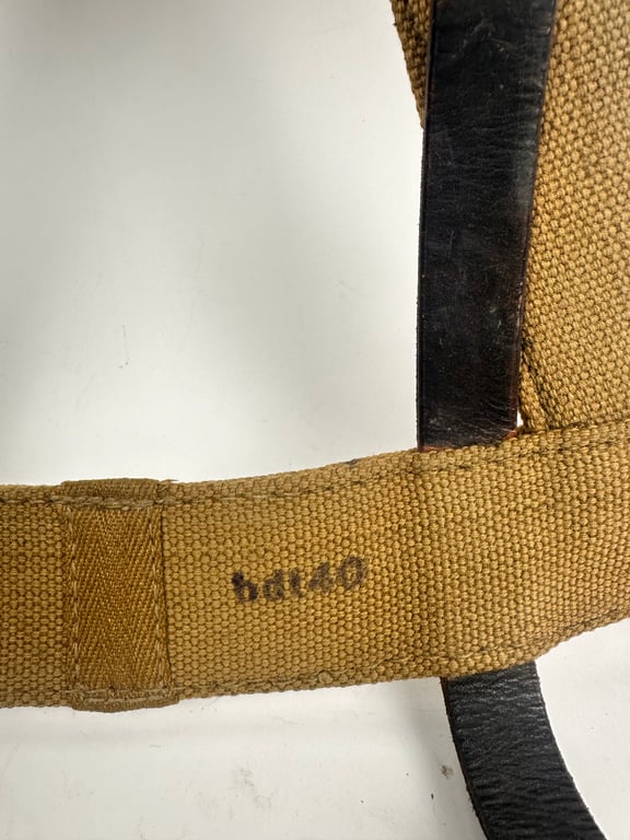 ORIGINAL WW2 GERMAN WEBBING A-FRAME "bdl40"