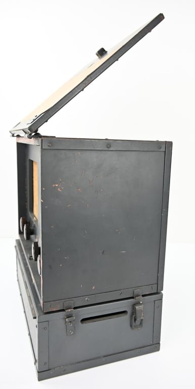 German WH Philips 156 UBV Broadcast Receiver
