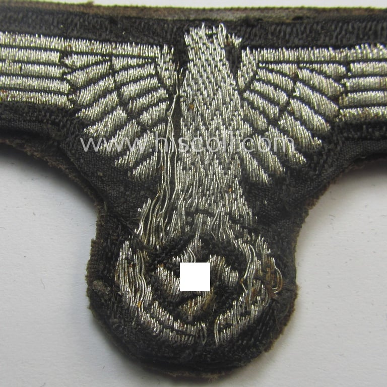 Fantastic - very desirable and complete! - truly worn and carefully tunic-removed insignia-grouping as was worn by a: 'Obersturmfüher u. Mitglied einer Panzerjäger-Abts. der Leibstandarte SS Adolf Hitler'