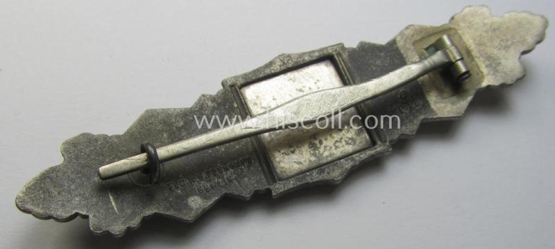 Very nicely preserved 'Nahkampfspange in Silber' being a maker- (ie. 'FLL'-) marked- so-called: '3rd pattern - fat bellied pin'-specimen