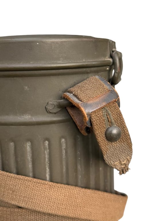 Short Gasmasker in Canister