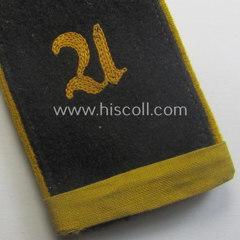 Single, black-coloured, WH (Heeres) 'cyphered', EM-type shoulderstrap as was intended for a: 'Soldat einer Panzer-Aufklärungs-Abtlgs.'