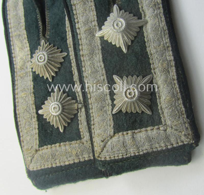 Pair of WH (Heeres) - I deem - early- (ie. mid-) war-period- (ie. 'M40'-pattern) NCO-type shoulderstraps: 'Oberfeldwebel einer Pionier-Abtlgs.'