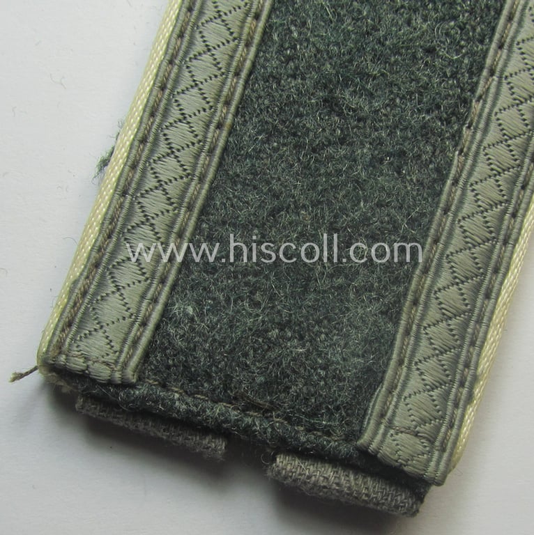 Neat - regrettably single but nevertheless scarcely encountered! - WH (Heeres) later-war period- (ie. 'simplified'- ie. 'M44- o. M45'-pattern-) NCO-type shoulderstrap as intended for - and clearly worn by! - an: 'Uffz. der Infanterie-Trpn.'