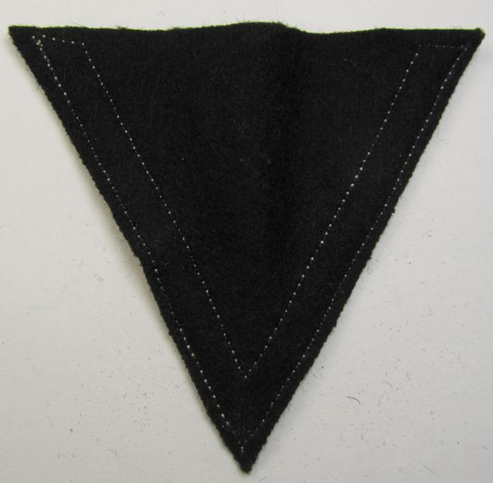 Waffen-SS-type 'Armwinkel' (or: rank-chevron) as executed on black-coloured wool as was specifically intended for usage by an SS-soldier with the rank of: 'SS-Sturmmann'