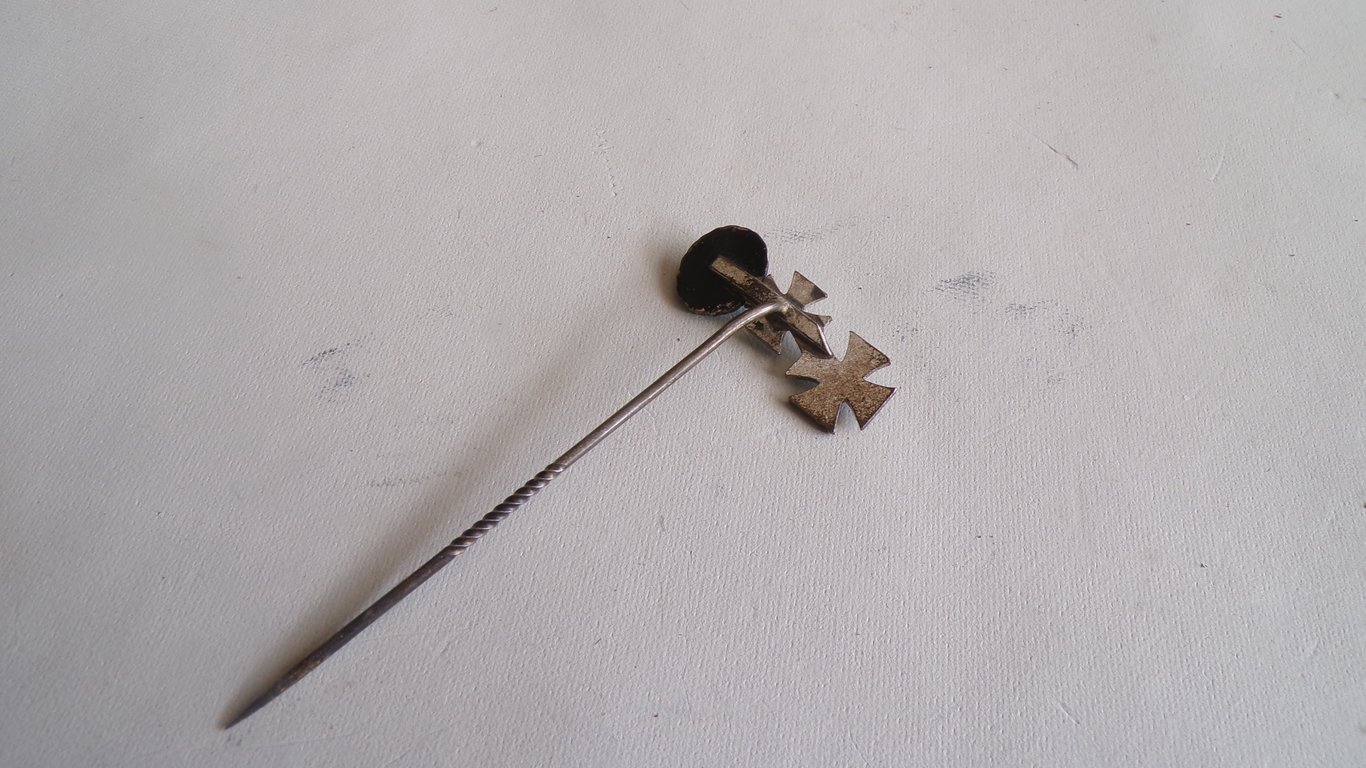 WW1 miniature stickpin