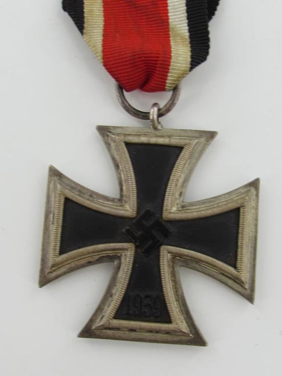WH/SS Iron Cross Second Class ( EK2 ) Unmarked