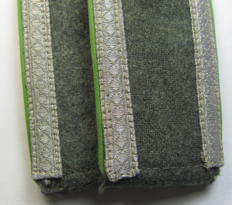 Attractive - fully matching and truly scarcely found! - pair of WH (Heeres) - I deem - mid-war-period- (ie. 'M43'-pattern-) NCO-type shoulderstraps as was intended for usage by an: 'Unteroffizier der Panzer-Grenadier-Truppen'