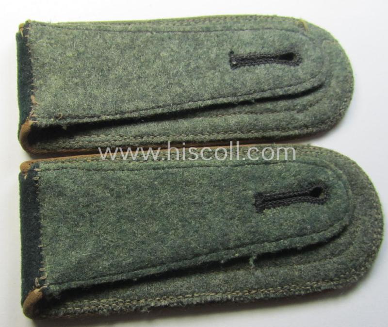 Pair of WH (Heeres) NCO-type (ie. 'M40'-pattern) shoulderstraps: 'Uffz. der Kradschützenbtle. der Pz.Div. u. Inf.Div. (mot)'