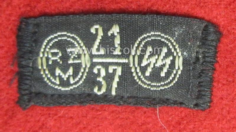 'Extra Qualität', N.S.D.A.P.- (ie. SS-) pattern, smooth-woolen-based swastika-armband (ie. 'Armbinde') that still retains its period-attached & linnen based 'RzM 21/37 SS'-label
