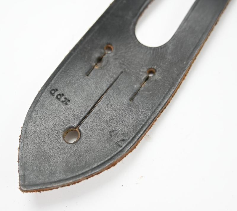 German WH CAG 1942 Binocular Button attachment Leather