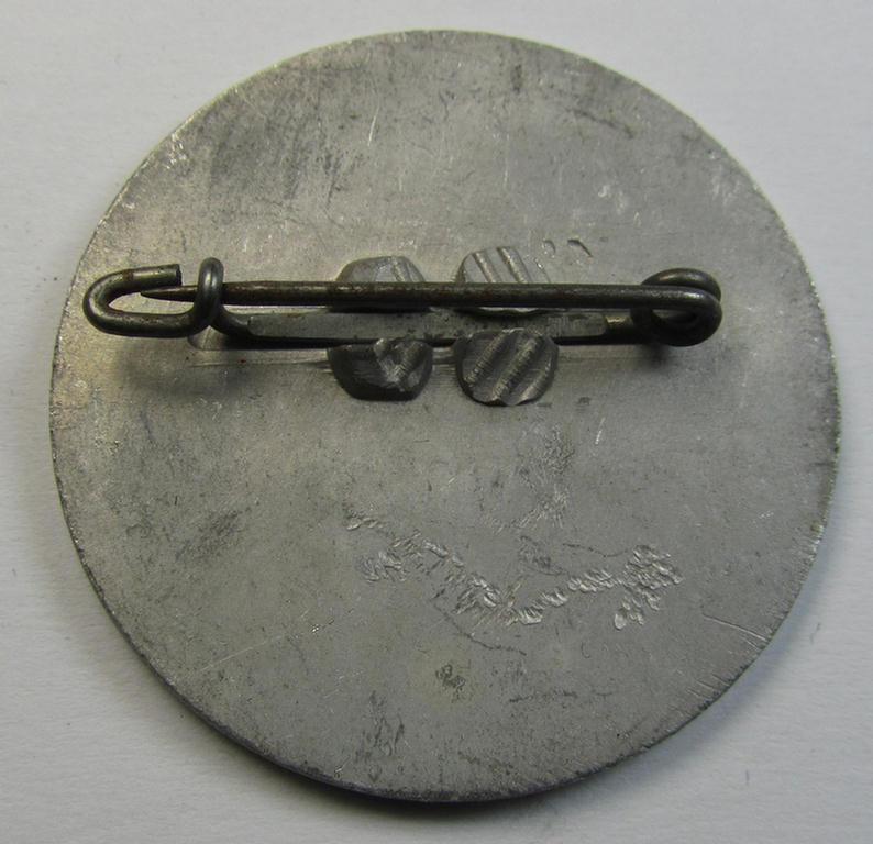 Commemorative - aluminium-based- and/or: greyish-silver-coloured-, 'HJ'-related 'tinnie', being a non-maker-marked example, depicting a 'HJ-Raute' surrounded by the text: 'Zeltlager der Frank. H.J. - 1936'