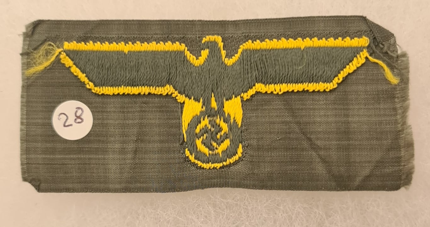 Kreigsmarine Coastal Artillery Uncut Cap Badge