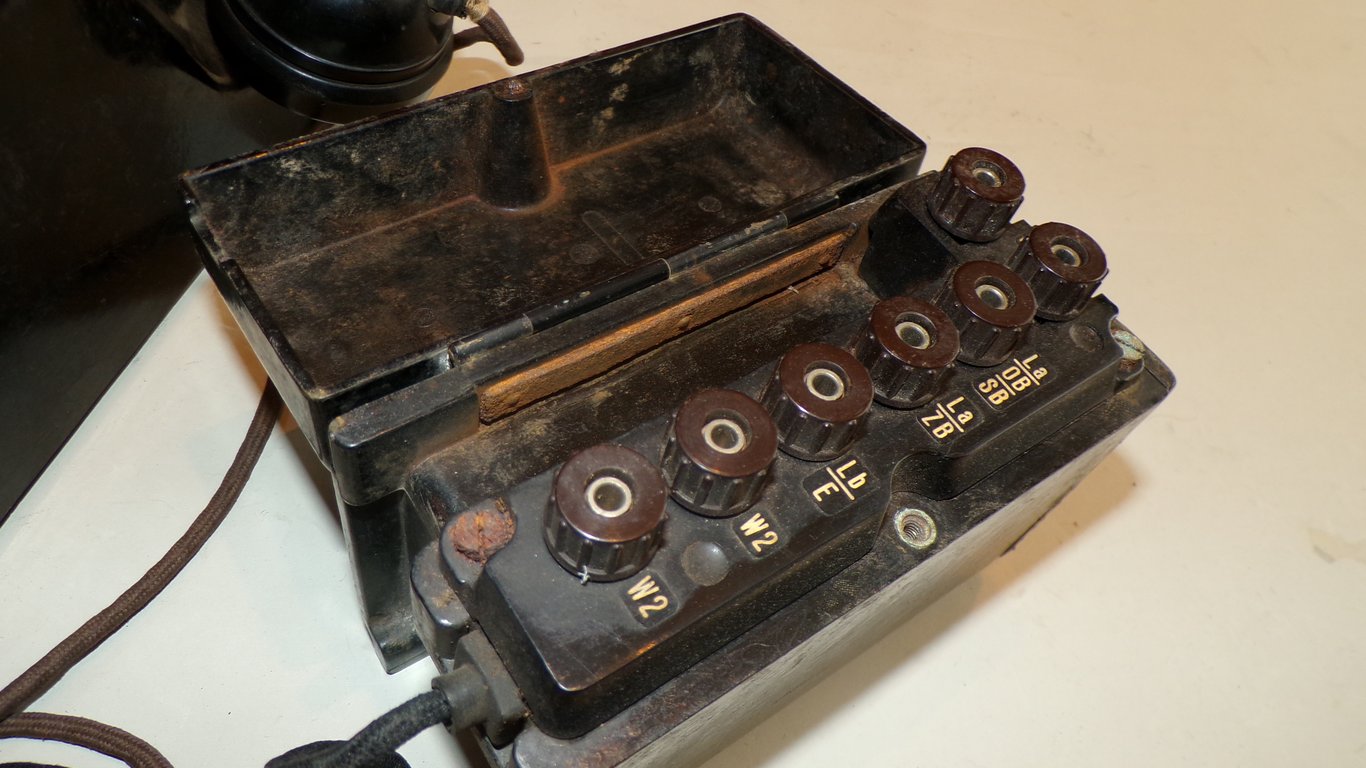1939 Siemens Tischfernsprecher 38 (Tf. 38)
