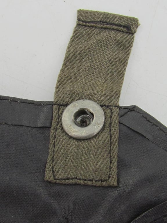 WH/SS Rubberized Gasplane ( Gascape ) Pouch ( 1941 )