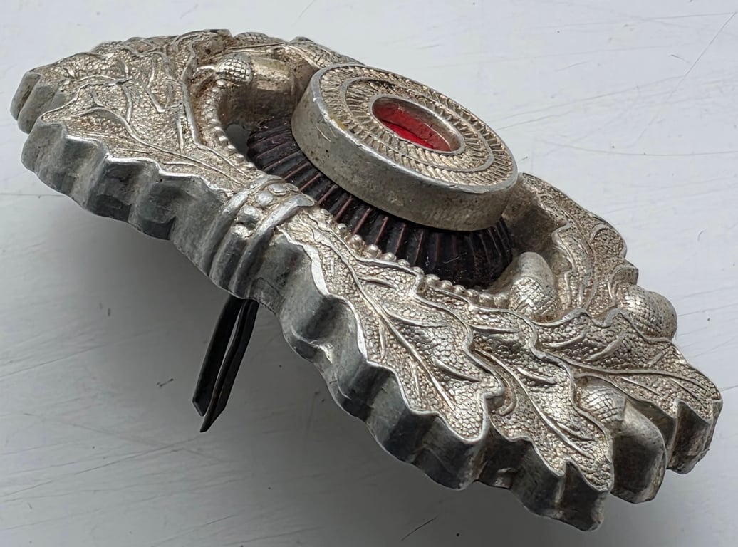 WWII German metal cap wreath