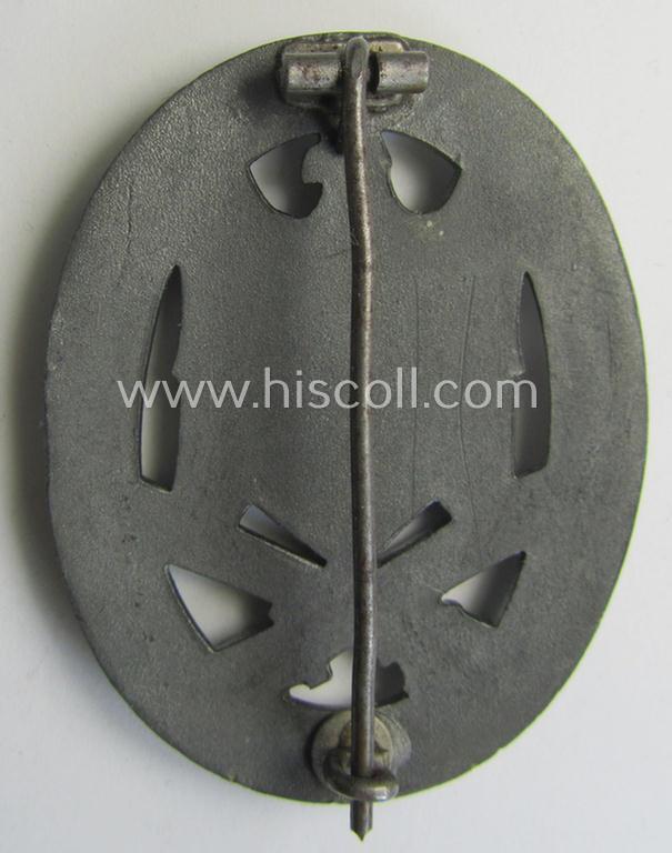 Superb, 'Allgemeines Sturmabzeichen' (or: General Assault Badge ie. GAB) being an unmarked and/or zinc- (ie. 'Feinzink'-) based, solid-back- (ie. so-called: 'deep-pan'-) variant-pattern as was produced by a to date unknown maker