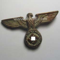 Golden-toned- and/or: 'Buntmetall'-based - (political-styled) visor- (ie. 'Schirmmützen'-)...