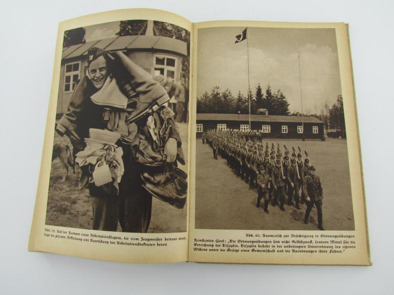 Book : Spaten und Ähre (1937)