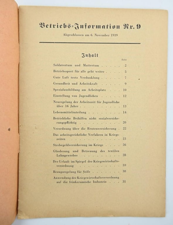 German DAF Organisation booklet Set