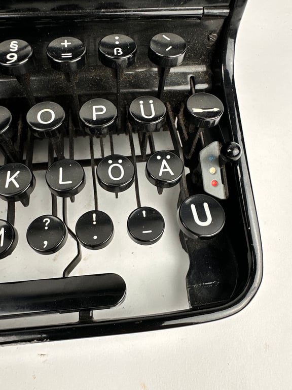 Rare Black Waffen-SS typewriter by Olympia