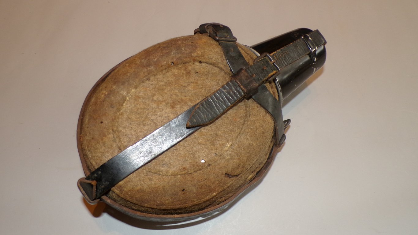 Wehrmacht 1L Medical Canteen (cfm 43/44 Factory Mix)