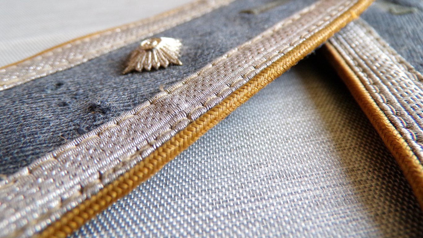 LW Oberfeldwebel Shoulder Boards – Flight / Fallschirmjäger