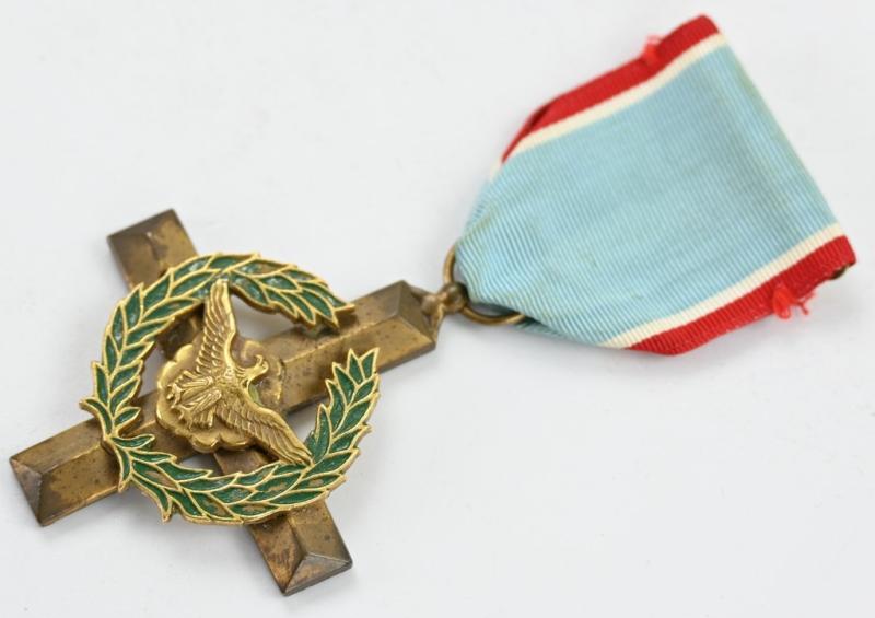 US Post-WW2 Airforce Cross