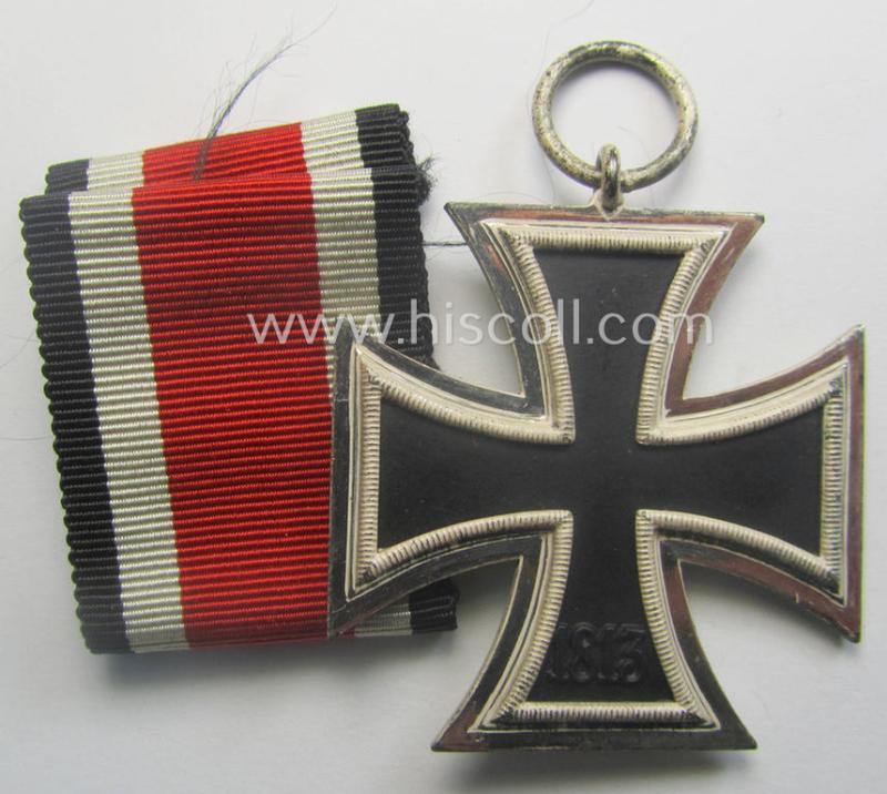 'Eisernes Kreuz II. Klasse' being a non-maker-marked example by: 'Wächtler & Lange'