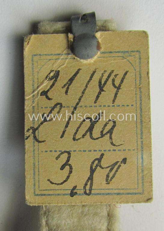 Attractive - fully matching and never worn! - pair of WH (Heeres) officers'-type shoulderboards as was intended for usage by a: 'Major der Infanterie-Truppen' (and that still shows its period inventory-etiket)