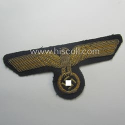 Very detailed - and clearly tunic-removed! - WH...
