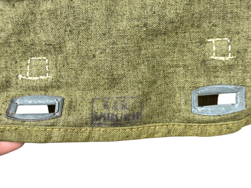 Late-war Pioneer Combat Assault Pouches