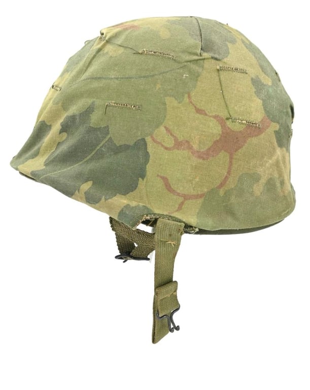 US Vietnam Paratrooper helmet with camouflage cover and liner
