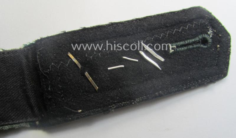 Single, early- (ie. pre-) war-period, WH (Heeres) 'M36'- (ie. 'M40'-) pattern 'cyphered' (pointed-styled) NCO-type shoulderstrap as intended for a: 'Feldwebel u. Mitglied des Art.-Beo.-Abts. 5'