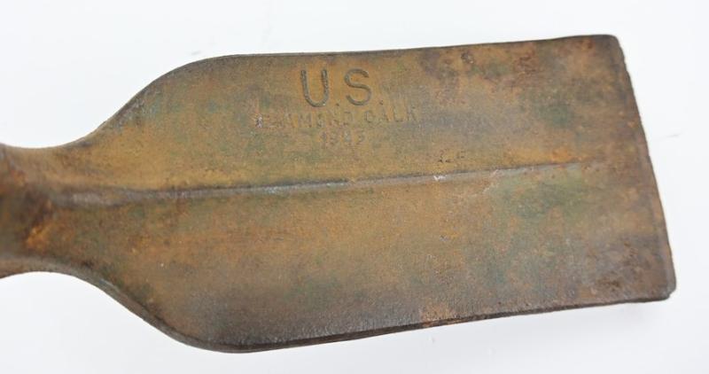 US WW2 M-1910 Pick-Mattock and carrying case