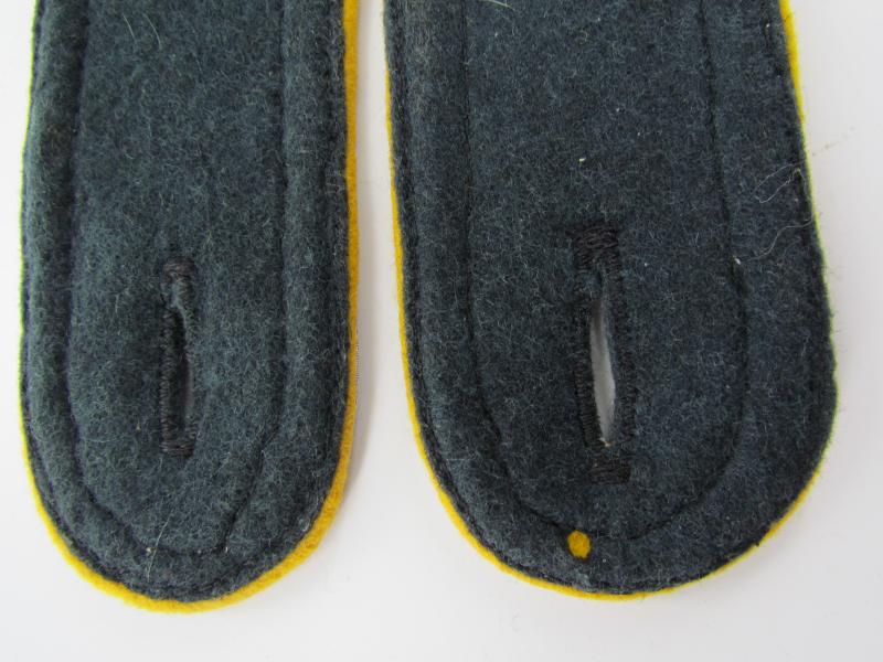 Luftwaffe Shoulder boards for "Unteroffizier" flight / paratrooper