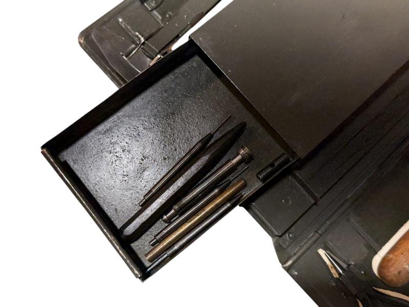 Complete set of MG 34/42 Field Tool Kit