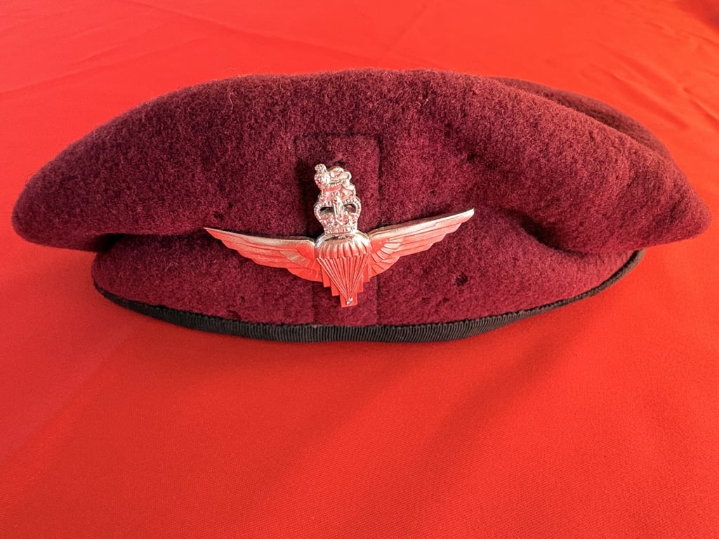 Authentic Falklands War, Northern Ireland “Para" Parachute Regiment Red Beret.