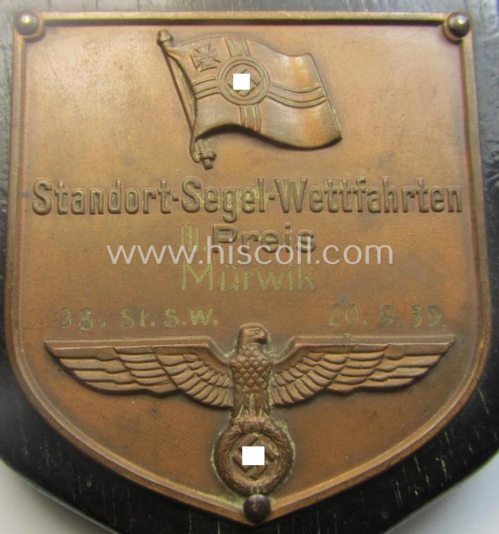 Golden-bronze-toned, so-called: 'nichttragbarer Ehrenpreis' (ie. commemorative-plaque) showing the (partly engraved) text: 'Standort-Segel-Wettfahrten - III. Preis - Mürwick - 28.St.S.W. - 20.9.39'