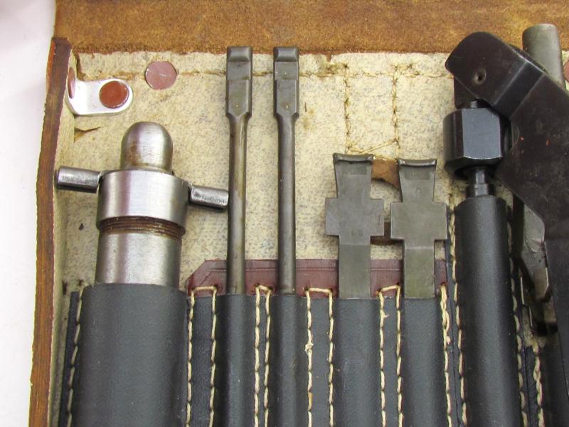 Luftwaffe MG15 gunner's tool pouch 'fzs 41'  ( Complete )