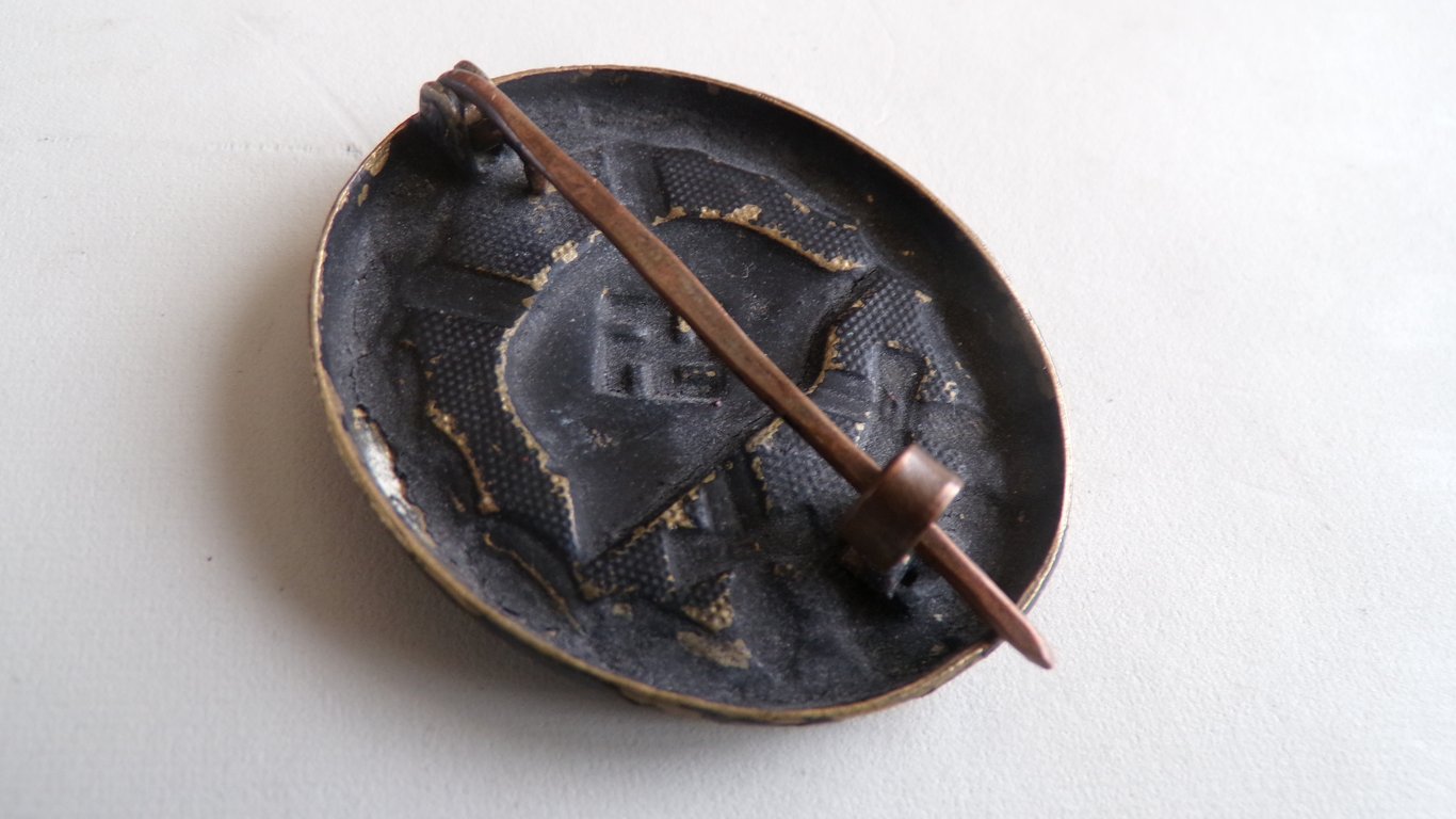 1939 Wound Badge in Black – 'Brass Core'