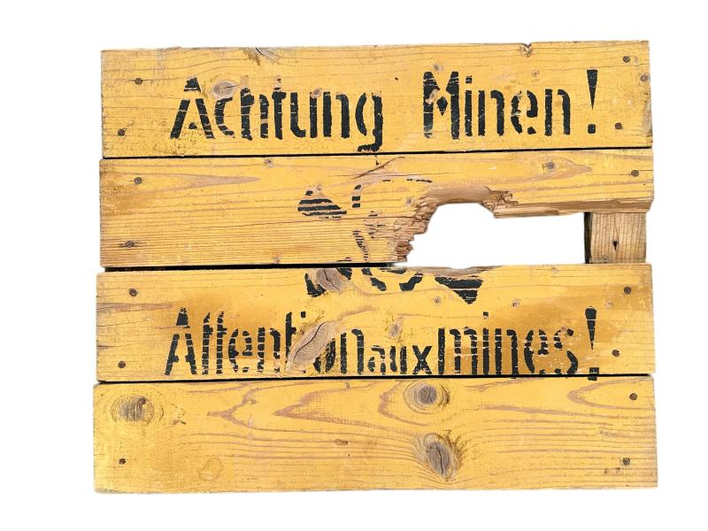 Wooden Sign 'Achtung Minen’