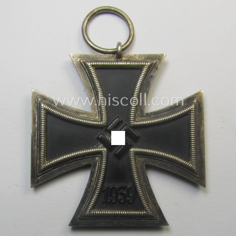 'Eisernes Kreuz II. Klasse' being a (typical) non-maker-marked example by a (by me) unidentified maker (ie. 'Hersteller')