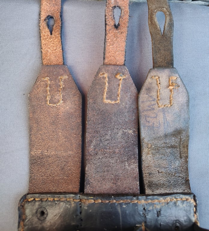 Original Leather MP40 magazine pouch (right hand side)