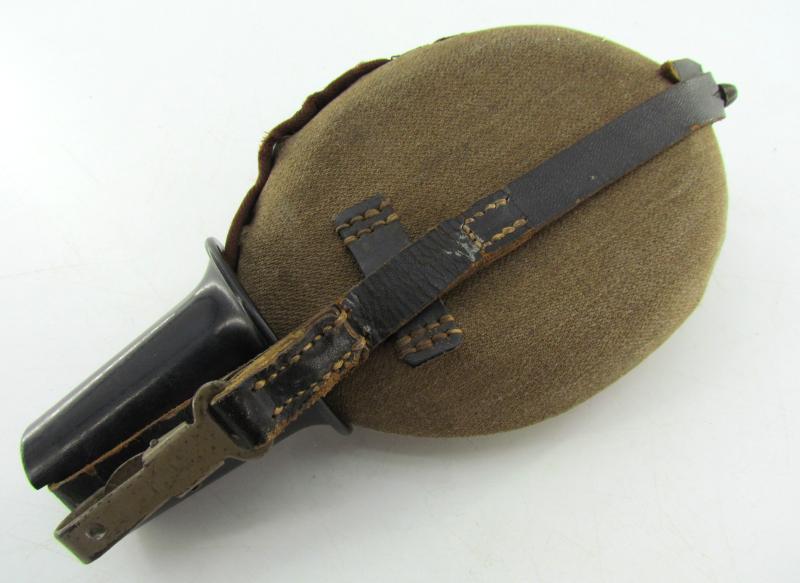 Wehrmacht M42 Canteen with Gabardine Cover